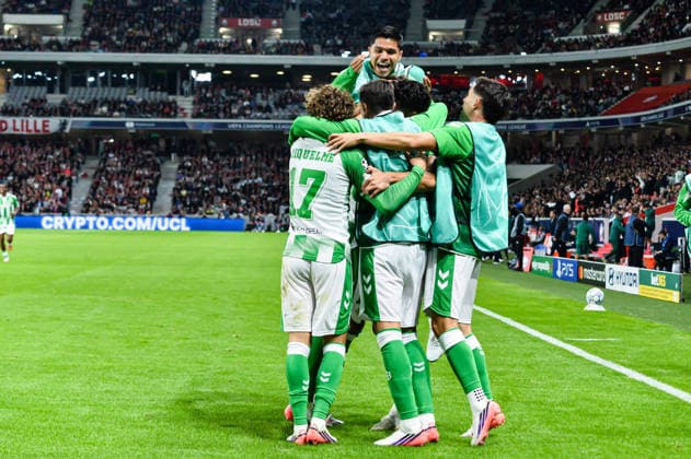 FOOTBALL : Lille OSC vs Real Betis Balompie - Ligue des Champions - Phase de Ligue - JournÃ e 1 - 08 09 2026 Joie des joueurs du Real Betis BalompiÃ apres le but de Troy Parrott (Real Betis BalompiÃ ) Villeneuve d AsqcFrance  Copyright: xBaptistexAutissierx