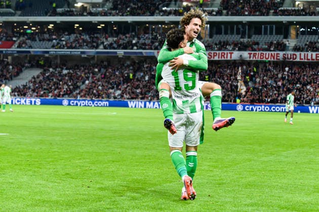FOOTBALL : Lille OSC vs Real Betis Balompie - Ligue des Champions - Phase de Ligue - JournÃ e 1 - 08 09 2026 Joie des joueurs du Real Betis BalompiÃ apres le but de Troy Parrott (Real Betis BalompiÃ ) Villeneuve d AsqcFrance  Copyright: xBaptistexAutissierx