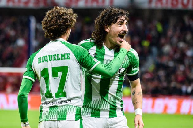 FOOTBALL : Lille OSC vs Real Betis Balompie - Ligue des Champions - Phase de Ligue - JournÃ e 1 - 08 09 2026 Joie des joueurs du Real Betis BalompiÃ apres le but de Troy Parrott (Real Betis BalompiÃ ) Villeneuve d AsqcFrance  Copyright: xBaptistexAutissierx