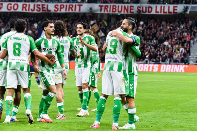 FOOTBALL : Lille OSC vs Real Betis Balompie - Ligue des Champions - Phase de Ligue - JournÃ e 1 - 08 09 2026 Joie des joueurs du Real Betis BalompiÃ apres le but de Troy Parrott (Real Betis BalompiÃ ) Villeneuve d AsqcFrance  Copyright: xBaptistexAutissierx
