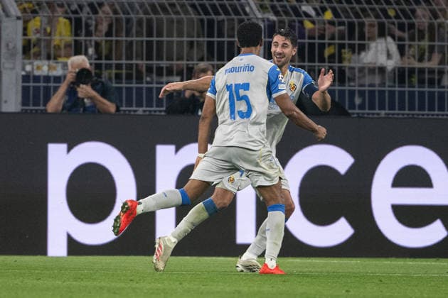 Goal celebration for the 1-1 equalizer by Santiago Mourino (No. 16, Villarreal), Borussia Dortmund vs. Villarreal CF, Soccer, Champions League, Group Stage, Matchday 1, September 8, 2026, Dortmund, North Rhine-Westphalia, Germany Copyright: xkolbert-press MarcxNiemeyerx