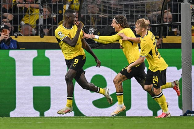 Serhou Guirassy (Dortmund 9) celebrates with Fabio Silva (Dortmund 21) and Daniel Svensson (Dortmund 24) after scoring the goal that made it 2–1 on August 9, 2026. ¢ Soccer, Champions League, Borussia Dortmund vs. Villarreal Club de Fútbol, Signal Iduna Park, Dortmund, North Rhine-Westphalia, Germany Copyright: xpepphotox xHorstxMauelshagenx pep00321, pep_20260908_hm_419061