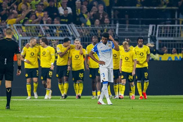 DORTMUND - Alex Freeman of Villarreal CF reacts after the third goal conceded during the UEFA Champions League match between Borussia Dortmund and Villarreal CF at Signal Iduna Park on September 8, 2026, in Dortmund, Germany. MARCEL TER BALS ANP UEFA Champions League 2026 27 xVIxANPxSportx xMarcelxterxBalsxIVx 567686141 originalFilename: 567686141.jpg