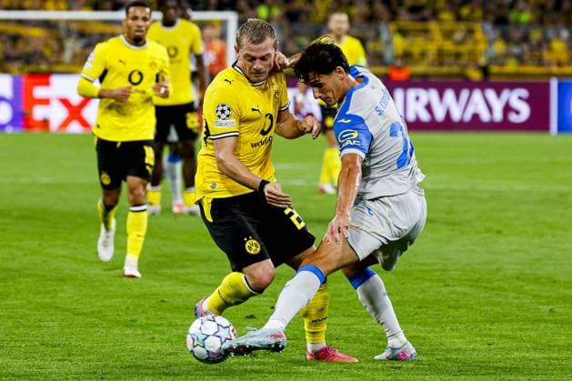 DORTMUND - Daniel Svensson of Borussia Dortmund battles for possession with Sergi Cardona of Villarreal CF during the UEFA Champions League match between Borussia Dortmund and Villarreal CF at Signal Iduna Park on 08 September 2026 in Dortmund, Germany. MARCEL TER BALS ANP UEFA Champions League 2026 27 xVIxANPxSportx xMarcelxterxBalsxIVx 567693161 originalFilename: 567693161.jpg