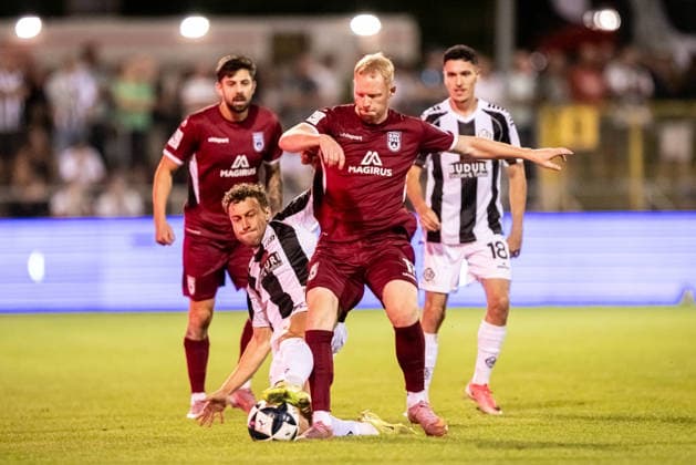 VfR Aalen vs. SSV Ulm 1846 Soccer, Regionalliga Southwest, Matchday 6, Bediani Arena, Aalen, September 8, 2026, photo by David Groezinger, VfR Aalen, 21, Leon Müller, SSV Ulm 1846, soccer, 17 VfR Aalen vs. SSV Ulm 1846, soccer, Regionalliga Southwest, Matchday 6, Bediani Arena, Aalen, September 26, 2008. Photo by Lucca Fundel, Aalen, Bediani Arena, Baden-Württemberg, Germany