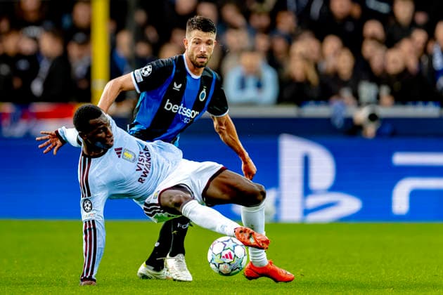 BRUGGE Aston Villa FC forward Nicolas Jackson and Club Brugge defender Brandon Mechele during the UEFA Champions League match between Club Brugge and Aston Villa at Jan Breydel Stadium on September 8, 2026, in Brugge, Belgium. Photo by DeFodi Images