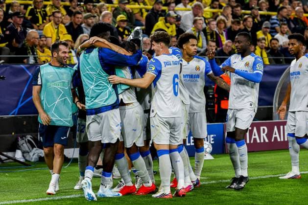 DORTMUND - Santiago Mourinho of Villarreal CF celebrates his team s first goal with his teammates during the UEFA Champions League match between Borussia Dortmund and Villarreal CF at Signal Iduna Park on 08 September 2026 in Dortmund, Germany. MARCEL TER BALS ANP UEFA Champions League 2026 27 xVIxANPxSportx xMarcelxterxBalsxIVx 567695871 originalFilename: 567695871.jpg