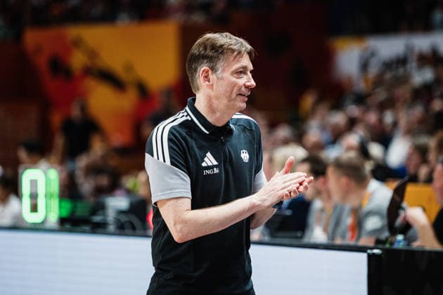 2026 FIBA Women’s Basketball World Cup: Germany vs. South Korea, September 8, 2026; Olaf Lange, Head Coach of the German National Basketball Team; 2026 FIBA Women’s Basketball World Cup, Final Round, Qualifier for the Quarterfinals: Germany vs. South Korea on September 8, 2026, at the Uber Arena, Berlin Copyright: xBEAUTIFULxSPORTS Tonhäuserx