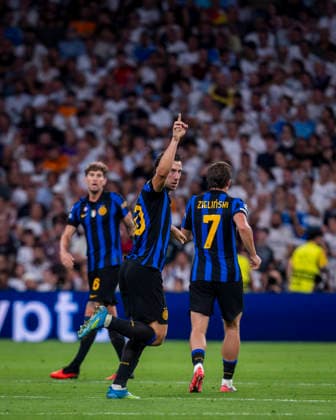 Real Madrid C.F. v FC Internazionale Milano - UEFA Champions League 2026 27 League Phase MD1 MADRID, SPAIN - SEPTEMBER 8: Carlos Augusto of FC Internazionale Milano celebrates his goal during the UEFA Champions League 2026 27 League Phase MD1 match between Real Madrid C.F. and FC Internazionale Milano at Estadio Santiago Bernabeu on September 8, 2026 in Madrid, Spain. Madrid Estadio Bernabeu Madrid Spain Copyright: xAlbertoxGardinx AGardin_20260908_Foot_Cha_Rea_Mad_Inter_0248