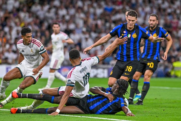 September 8, 2026, Madrid, Madrid, Spain: 31 YANN BISSECK of F. C. Internazionale Milano disputes a ball 10 KYLIAN MBAPPE of Real Madrid CF during the match on Matchday 1 of the group stage of the 2026 27 UEFA Champions League between REAL MADRID C.F. and F.C. INTERNAZIONALE MILANO, played at the Bernabo u Stadium on September 8, 2026, in Madrid, Spain. Madrid Spain - ZUMAc312 20260908_zsp_c312_386 Copyright: xOscarxManuelxSanchezx