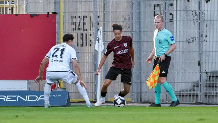 From left: Lukas Mazagg (SVS), 21, Minos Gouras (SGV), 19, tackle, game scene, duel, tackle, tackling, dynamism, action, 08 09 2026, Sandhausen, Germany, soccer, Regionalliga Southwest, SV Sandhausen vs. SGV Heilbronn Freiberg xozx