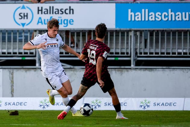 v li Max Christiansen SVS, 26, Minos Gouras SGV, 19, tackle, game play, duel, tackle, tackling, dynamics, action, 08 09 2026, Sandhausen, Germany, soccer, Regionalliga Southwest, SV Sandhausen vs. SGV Heilbronn Freiberg xozx