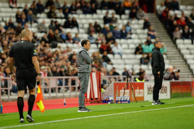 Sunderland v Hull City, Carabao Cup Regis Le Bris Manager of Sunderland watches on from the side lines during the Sunderland v Hull City Carabao Cup 3rd Round match at the Stadium of Light, Sunderland, England on 8 September 2026 Credit: Craig Cowan Every Second Media Editorial use only. All images are copyright Every Second Media Limited. No images may be reproduced without prior permission. All rights reserved. Premier League and Football League images are subject to licensing agreements with Football DataCo Limited. see https: www.football-dataco.com Copyright: xIMAGO EveryxSecondxMediax ESM-2144-0144 CraigxCowanx xEveryxSecondxMediax
