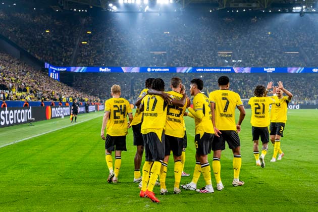 DORTMUND Borussia Dortmund players celebrate the 3-1 victory during the UEFA Champions League match between Borussia Dortmund and Villarreal at BVB Stadion Dortmund on September 8, 2026, in Dortmund, Germany. Photo by DeFodi Images