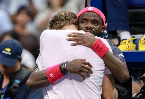 Sport Bilder des Tages #2 US Open tennis tournament - Day 10 Frances Tiafoe (R) of the USA salutes Alex Michelsen (L) of the USA at the net after winning their Men Singles Quarterfinals match of the US Open Tennis Championships at the USTA Billie Jean King National Tennis Center in Flushing Meadows, New York, USA, 08 September 2026. FLUSHING MEADOWS NEW YORK United States  Copyright: xCRISTOBALxHERRERA-ULASHKEVICHx
