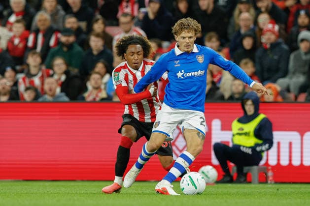 Sunderland v Hull City, Carabao Cup Regan Slater of Hull City holds off Malick Fofana of Sunderland during the Sunderland v Hull City Carabao Cup 3rd Round match at the Stadium of Light, Sunderland, England on 8 September 2026 Credit: Craig Cowan Every Second Media Editorial use only. All images are copyright Every Second Media Limited. No images may be reproduced without prior permission. All rights reserved. Premier League and Football League images are subject to licensing agreements with Football DataCo Limited. see https: www.football-dataco.com Copyright: xIMAGO EveryxSecondxMediax ESM-2144-0155 CraigxCowanx xEveryxSecondxMediax