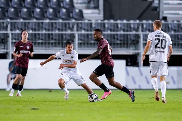 v li Imad Jaadar SVS, 42, Marlon Mustapha SGV, 77, tackle, game scene, duel, tackle, tackling, dynamics, action, 08 09 2026, Sandhausen, Germany, soccer, Regionalliga Southwest, SV Sandhausen vs. SGV Heilbronn Freiberg xozx