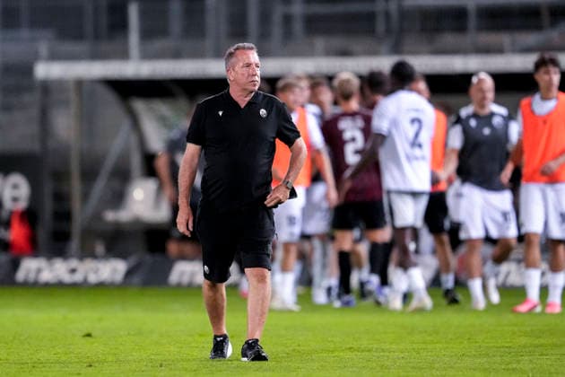 Markus Kauczinski, Coach, Head Coach, SVS, cutout, full-body, single image, single photo, action, 08 09 2026, Sandhausen, Germany, soccer, Regionalliga Südwest, SV Sandhausen, SGV Heilbronn Freiberg xozx