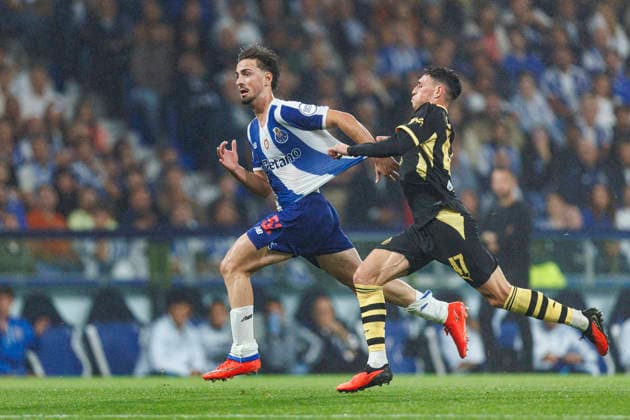 PORTO, PORTUGAL, SEPTEMBER 8: Martim Fernandes of FC Porto (L) is challenged by Phil Foden of Manchester City FC (R) during the UEFA Champions League 2026–27 group stage Matchday 1 game between FC Porto and Manchester City FC at Estádio do Dragão on September 8, 2026 in Porto, Portugal. Photo by Diego Maranhao, Eurasia Sport Images. Porto, Estadio do Dragao, Portugal Copyright: x x2026xEurasiaxSportxImagesx jp-en-EuSpIm-DIE_Porto_Man.City_08Sep2026_PT132