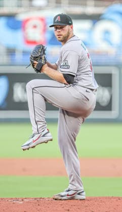 SEP 8, 2026: Arizona Diamondbacks starting pitcher Corbin Burnes (39) warms up before the game against the Kansas City Royals at Kauffman Stadium Kansas City, MO. CSM Kansas City United States - ZUMAc04_ 20260908_zma_c04_006 Copyright: xRomanxPunox