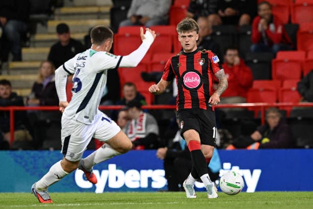 Bournemouth v Lincoln City, EFL Cup Ben Gannon-Doak (11) of AFC Bournemouth on the attack battles for possession with Dominic Jefferies (16) of Lincoln City during the EFL Cup match between Bournemouth and Lincoln City at the Vitality Stadium, Bournemouth, UK on 8 September 2026. Bournemouth Vitality Stadium Dorset UK Editorial use only DataCo restrictions apply See www.football-dataco.com , Copyright: xGrahamxHuntx PSI-24849-0232