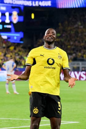 Dortmund, Deutschland: 08.09..2026 - UEFA Champions League 2026 27 - Borussia Dortmund vs. FC Villarreal Im Bild: Torschütze Serhou Guirassy (BVB) macht das Tor zum 2:1 für Dortmund und jubelt (DFL DFB REGULATIONS PROHIBIT ANY USE OF PHOTOGRAPHS as IMAGE SEQUENCES and or QUASI-VIDEO)
