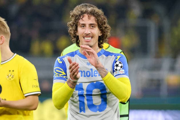 Dortmund, Deutschland: 08.09..2026 - UEFA Champions League 2026 27 - Borussia Dortmund vs. FC Villarreal Im Bild: Fabio Silva (BVB) beim Abschlussjubel nach dem 3:2 Sieg gegen Villarreal (DFL DFB REGULATIONS PROHIBIT ANY USE OF PHOTOGRAPHS as IMAGE SEQUENCES and or QUASI-VIDEO)