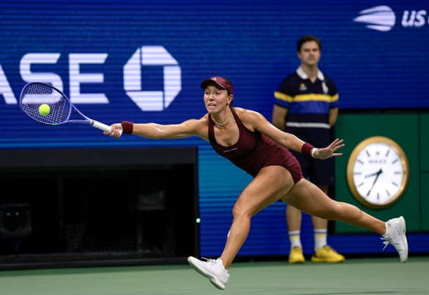 US Open tennis tournament - Day 10 Jessica Pegula of the USA in action against Emma Navarro of the USA during their Women s Singles Quarterfinals match of the US Open Tennis Championships at the USTA Billie Jean King National Tennis Center in Flushing Meadows, New York, USA, 08 September 2026. FLUSHING MEADOWS NEW YORK United States  Copyright: xCRISTOBALxHERRERA-ULASHKEVICHx
