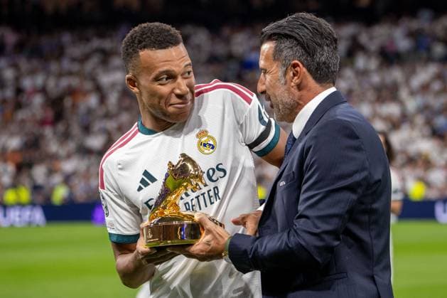 UEFA Champions League 2026 2027 - Real Madrid vs. Inter Milan in Madrid, Spain - 8 Sep 2026 Kylian Mbappé (Real Madrid) receives the Golden Boot before the 2026 2027 UEFA Champions League match between Real Madrid and Inter Milan. Madrid Spain Copyright: xDavidxCanalesx xSOPAxImagesx David-Canales-1447949