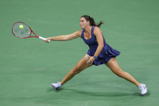 US Open tennis tournament - Day 10 Emma Navarro of the US in action against Jessica Pegula of the US in the Womens Singles Quarterfinals of the US Open Tennis Championships at the USTA Billie Jean King National Tennis Center in Flushing Meadows, New York, USA, 08 September 2026. The 2026 US Open tournament runs from 23 August through 13 September. FLUSHING MEADOWS NEW YORK United States  Copyright: xBRIANxHIRSCHFELDx