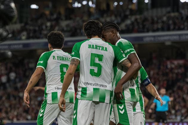 Marc Bartra and Cucho Hernandez seen during the during UEFA Champions League 26 27 League Phase - Matchday 1 match between teams of LOSC Lille and Real Betis Balompie (Jan Borys Ball Raw Images) Lille Decathlon Arena Stade Pierre-Mauroy France Copyright: xJanxBorysx janborys_lille_betis_26 27-35