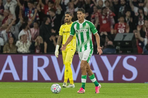 Facundo Bernal and Alvaro Valles seen during the during UEFA Champions League 26 27 League Phase - Matchday 1 match between teams of LOSC Lille and Real Betis Balompie (Jan Borys Ball Raw Images) Lille Decathlon Arena Stade Pierre-Mauroy France Copyright: xJanxBorysx janborys_lille_betis_26 27-48