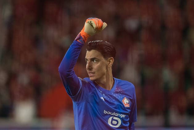 Berke Ozer seen during the during UEFA Champions League 26 27 League Phase - Matchday 1 match between teams of LOSC Lille and Real Betis Balompie (Jan Borys Ball Raw Images) Lille Decathlon Arena Stade Pierre-Mauroy France Copyright: xJanxBorysx janborys_lille_betis_26 27-32