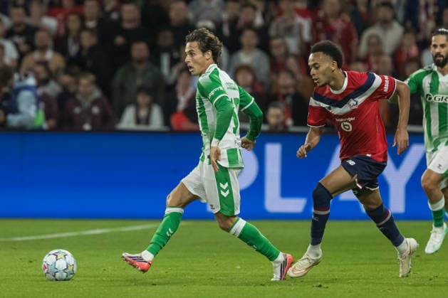 Antony seen during the during UEFA Champions League 26 27 League Phase - Matchday 1 match between teams of LOSC Lille and Real Betis Balompie (Jan Borys Ball Raw Images) Lille Decathlon Arena Stade Pierre-Mauroy France Copyright: xJanxBorysx janborys_lille_betis_26 27-45