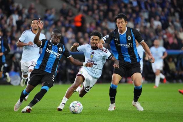 Ian Maatsen of Aston Villa is out muscled by Carlos Forbs of Club Brugge and Han-beom Lee of Club Brugge Club Brugge v Aston Villa, UEFA Champions League, League Stage, Football, Jan Breydel Stadium, Brugge, Belgium - 08 Sep 2026Brugge Jan Breydel Stadium Belgium  Copyright: xDavexWInter Shutterstockx 17139355jt