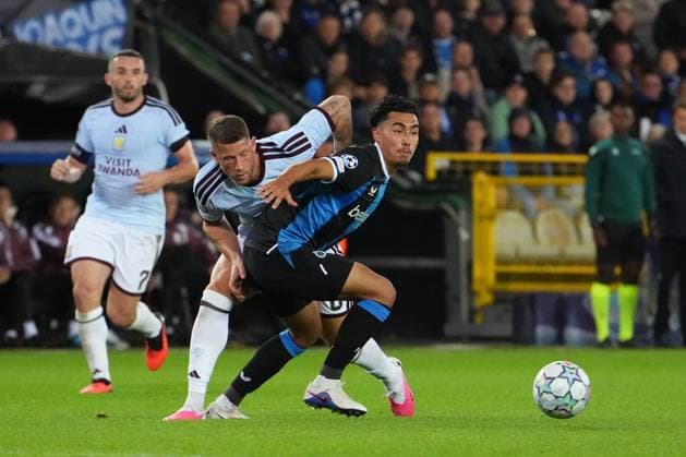 Ross Barkley of Aston Villa battles with Cheveyo Tsawa of Club Brugge Club Brugge v Aston Villa, UEFA Champions League, League Stage, Football, Jan Breydel Stadium, Brugge, Belgium - 08 Sep 2026Brugge Jan Breydel Stadium Belgium  Copyright: xDavexWInter Shutterstockx 17139355li
