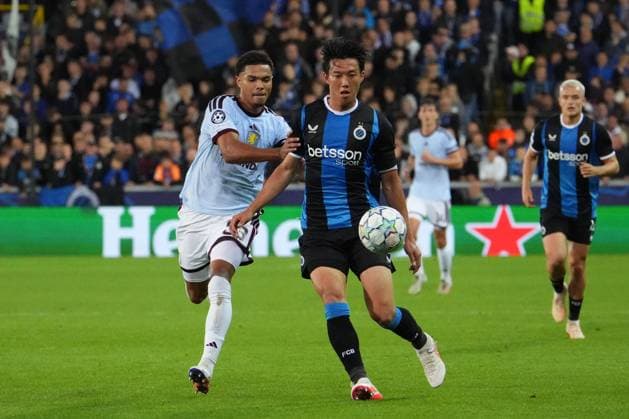 Han-beom Lee of Club Brugge battles with George Hemmings of Aston Villa Club Brugge v Aston Villa, UEFA Champions League, League Stage, Football, Jan Breydel Stadium, Brugge, Belgium - 08 Sep 2026Brugge Jan Breydel Stadium Belgium  Copyright: xDavexWInter Shutterstockx 17139355lo
