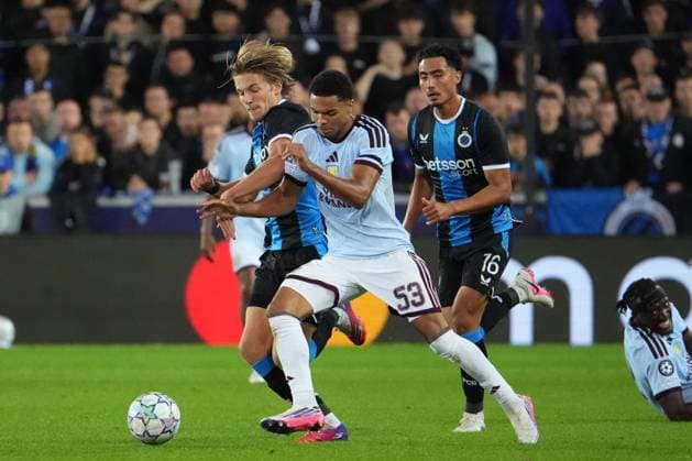 George Hemmings of Aston Villa battles with Romeo Vermant of Club Brugge Club Brugge v Aston Villa, UEFA Champions League, League Stage, Football, Jan Breydel Stadium, Brugge, Belgium - 08 Sep 2026Brugge Jan Breydel Stadium Belgium  Copyright: xDavexWInter Shutterstockx 17139355lv