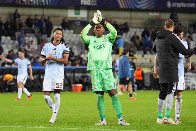 Zion Suzuki of Aston Villa applauds the traveling fans at the end of the match Club Brugge v Aston Villa, UEFA Champions League, League Stage, Football, Jan Breydel Stadium, Brugge, Belgium - 08 Sep 2026Brugge Jan Breydel Stadium Belgium  Copyright: xDavexWInter Shutterstockx 17139355mo