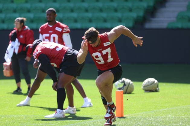 September 9, 2026: The San Francisco 49ers during practice at an NFL, American Football Herren, USA media opportunity at AAMI Park on September 09, 2026 in Melbourne, Australia. - ZUMAp121 20260909_zsp_p121_002 Copyright: xChrisxPutnamx