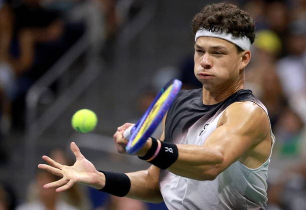 US Open tennis tournament - Day 10 Ben Shelton of the USA in action against Carlos Alcaraz of Spain during their Men s Singles Quarterfinals match of the US Open Tennis Championships at the USTA Billie Jean King National Tennis Center in Flushing Meadows, New York, USA, 08 September 2026. FLUSHING MEADOWS NEW YORK United States  Copyright: xCRISTOBALxHERRERA-ULASHKEVICHx
