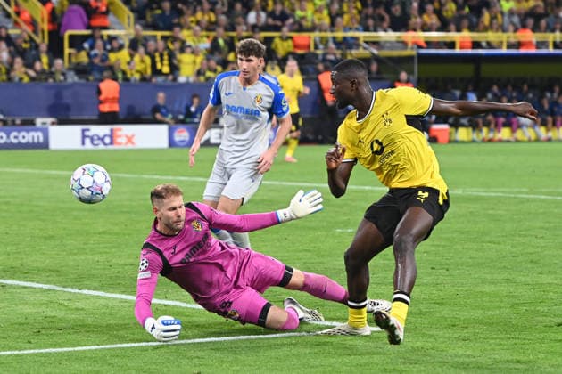 Serhou GUIRASSY (DO) misses this scoring opportunity against goalkeeper Peter GULACSI. Villarreal action, tackle, Borussia Dortmund vs. Villarreal 3–2, soccer, UEFA Champions League group stage, Matchday 1, on September 8, 2026, in Dortmund, Germany. UEFA regulations prohibit any use of photographs as image sequences and or quasi-video.