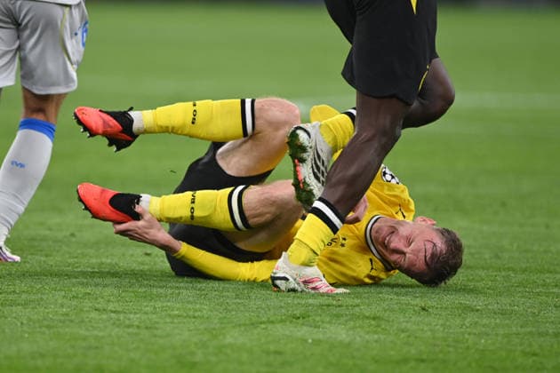 Maximilian BEIER DO Injury, injured, pain, Borussia Dortmund DO FC Villarreal 3–2 Soccer UEFA Champions League Group Stage Matchday 1, on September 8, 2026, in Dortmund, Germany. UEFA regulations prohibit any use of photographs as image sequences and or quasi-video.