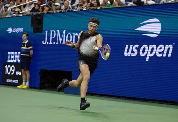US Open tennis tournament - Day 10 Ben Shelton of the USA in action against Carlos Alcaraz of Spain during their Men s Singles Quarterfinals match of the US Open Tennis Championships at the USTA Billie Jean King National Tennis Center in Flushing Meadows, New York, USA, 08 September 2026. FLUSHING MEADOWS NEW YORK United States  Copyright: xCRISTOBALxHERRERA-ULASHKEVICHx