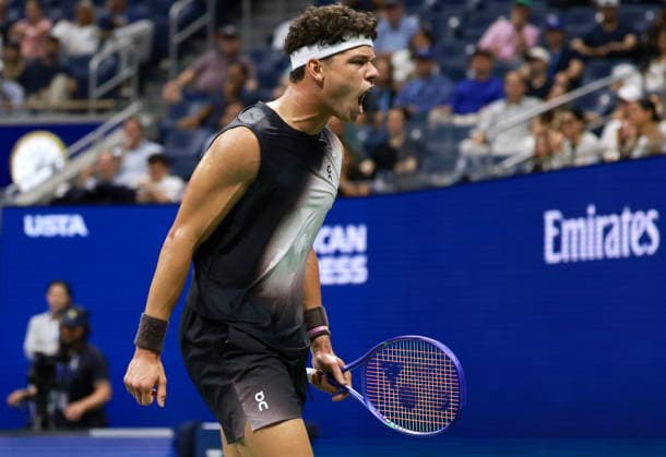 US Open tennis tournament - Day 10 Ben Shelton of the USA reacts while in action against Carlos Alcaraz of Spain during their Men s Singles Quarterfinals match of the US Open Tennis Championships at the USTA Billie Jean King National Tennis Center in Flushing Meadows, New York, USA, 08 September 2026. FLUSHING MEADOWS NEW YORK United States  Copyright: xCRISTOBALxHERRERA-ULASHKEVICHx