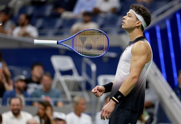 US Open tennis tournament - Day 10 Ben Shelton of the USA reacts while in action against Carlos Alcaraz of Spain during their Men s Singles Quarterfinals match of the US Open Tennis Championships at the USTA Billie Jean King National Tennis Center in Flushing Meadows, New York, USA, 08 September 2026. FLUSHING MEADOWS NEW YORK United States  Copyright: xCRISTOBALxHERRERA-ULASHKEVICHx
