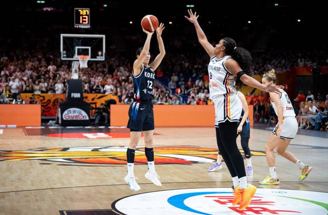 Germany v South Korea: Qualification - FIBA Women s Basketball World Cup Germany 2026 Haeran Lee and Nyara Sabally play during the FIBA Women s Basketball World Cup 2026 qualification match between Germany and Korea in Berlin, Germany, on September 8, 2026. Berlin Germany  Copyright: xMarcinxGolbax originalFilename:golba-germanyv260908_npQf5.jpg
