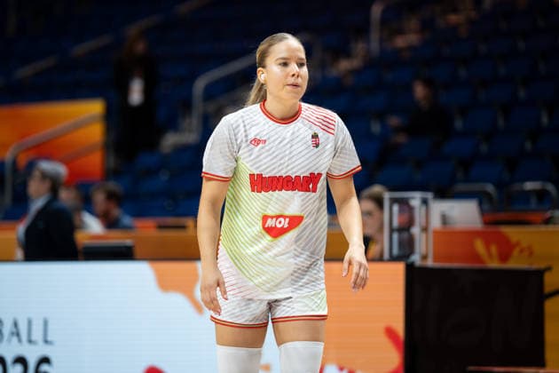 Hungary V Japan: Qualification To Quarter-Finals - FIBA Women s Basketball World Cup Germany 2026 Veronika Kanyasi warms up before the FIBA Women s Basketball World Cup 2026 qualification match between Hungary and Japan in Berlin, Germany, on September 8, 2026. Berlin Germany  Copyright: xMarcinxGolbax originalFilename:golba-hungaryv260908_np1QH.jpg
