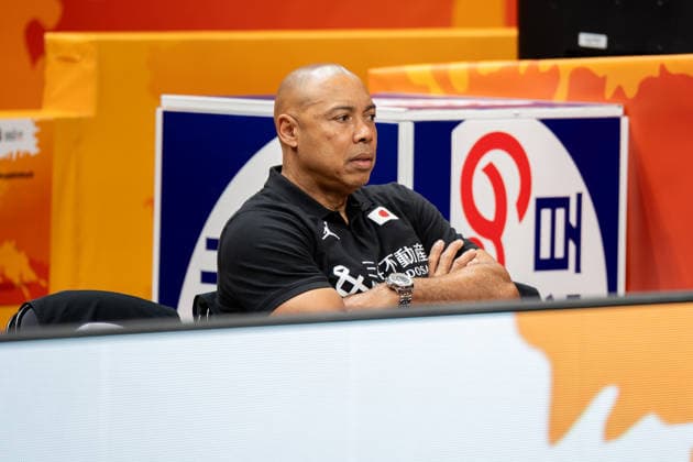 Hungary V Japan: Qualification To Quarter-Finals - FIBA Women s Basketball World Cup Germany 2026 Corey Gaines, head coach of the Japan national team, Nationalteam is seen during the FIBA Women s Basketball World Cup 2026 qualification match between Hungary and Japan in Berlin, Germany, on September 8, 2026. Berlin Germany  Copyright: xMarcinxGolbax originalFilename:golba-hungaryv260908_npO6q.jpg