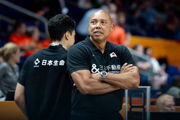 Hungary V Japan: Qualification To Quarter-Finals - FIBA Women s Basketball World Cup Germany 2026 Corey Gaines, head coach of the Japan national team, Nationalteam is seen during the FIBA Women s Basketball World Cup 2026 qualification match between Hungary and Japan in Berlin, Germany, on September 8, 2026. Berlin Germany  Copyright: xMarcinxGolbax originalFilename:golba-hungaryv260908_npWrp.jpg